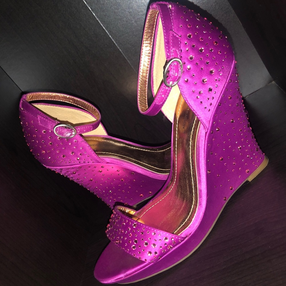 BCBG Wedges